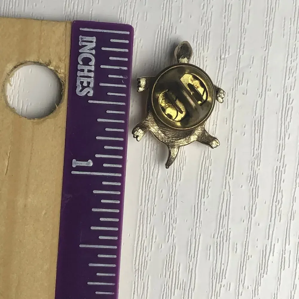 Vintage Gold Tone Yellow Tortoise Turtle Reptile Pin Brooch Ballou Reg